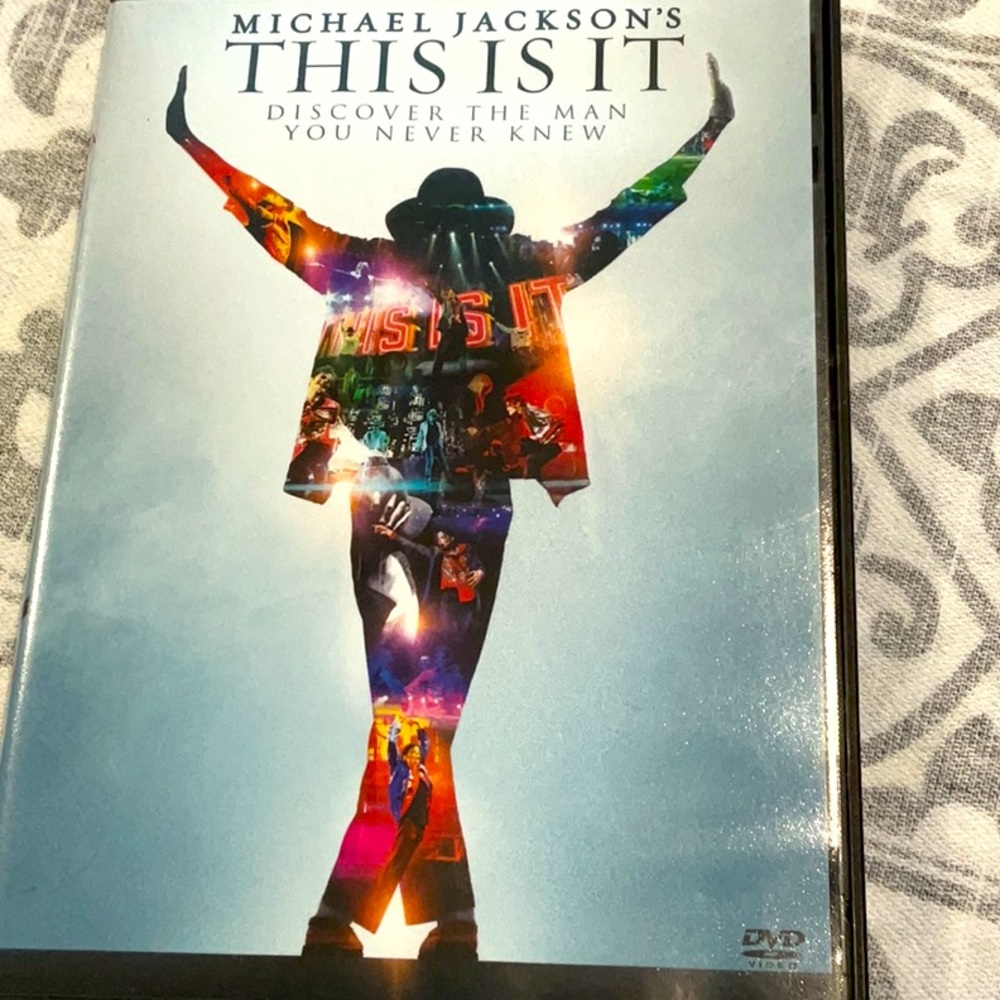 Michael Jackson’s “This Is It” DVD 2010